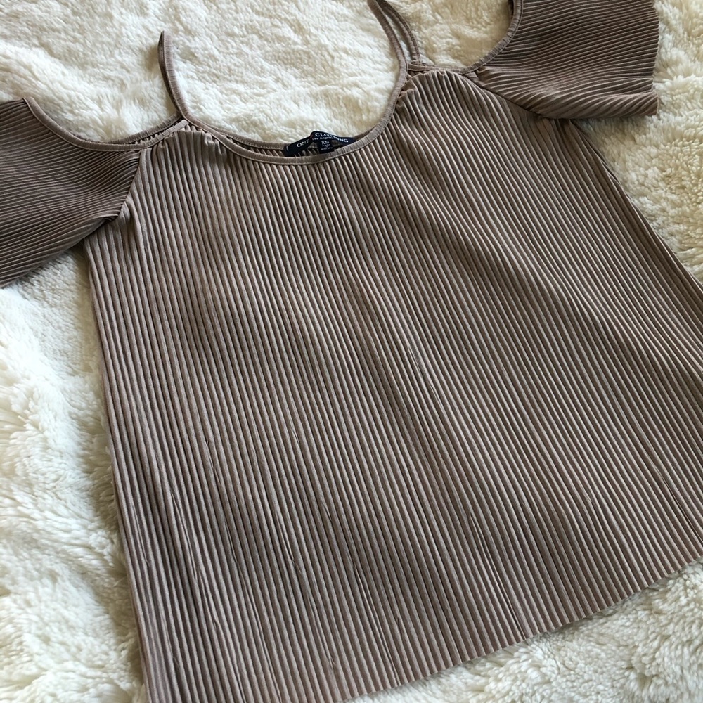 Cold Shoulder Pleated Blouse
